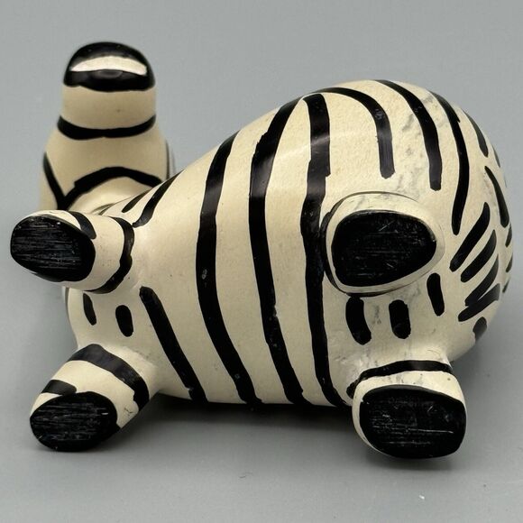 Vintage Hand Carved Soap Stone Zebra Figurine Hand Painted Wildlife Paperweight - Picture 10 of 10
